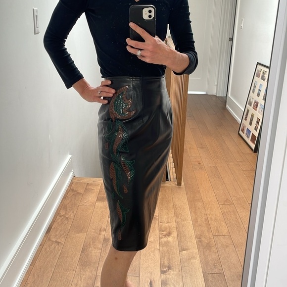 Vintage EREZ leather high waisted pencil skirt, embroidery, made in USA, size S - Picture 12 of 13